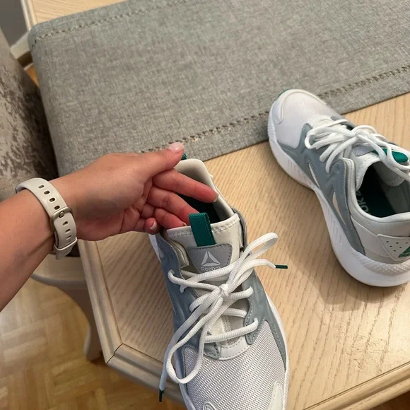 REBOOK RUNNING SHOES - Picture 5 of 13